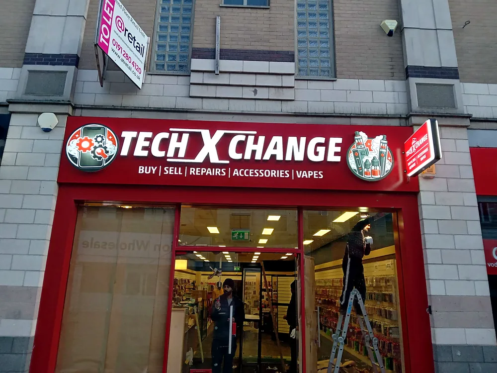 Tech X Change — window & fascia graphics by New Smart Signs